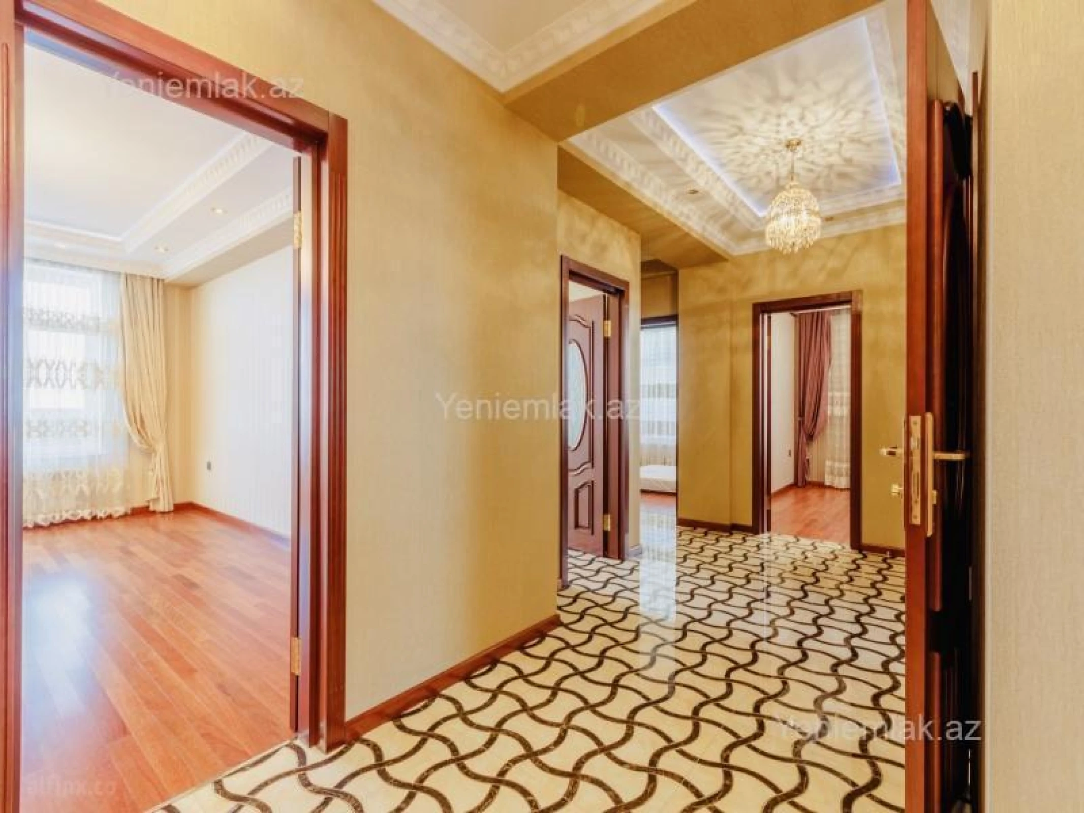 Satılır 3 otaqlı yeni tikili 137 m²
