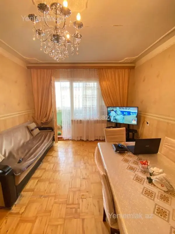 Satılır 3 otaqlı köhnə tikili 72 m²