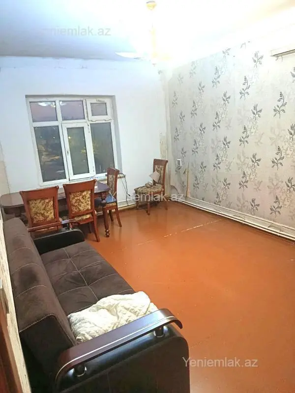 Satılır 2 otaqlı köhnə tikili 60 m²