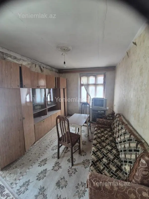 Satılır 2 otaqlı köhnə tikili 60 m²