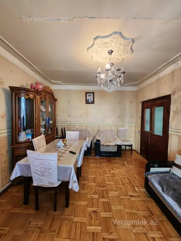 Satılır 3 otaqlı köhnə tikili 70 m²