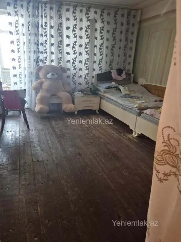Satılır 5 otaqlı köhnə tikili 115 m²