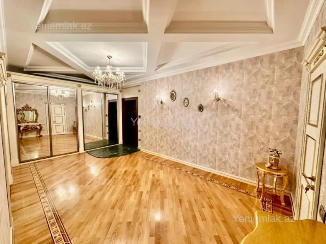 Satılır 4 otaqlı yeni tikili 210 m²