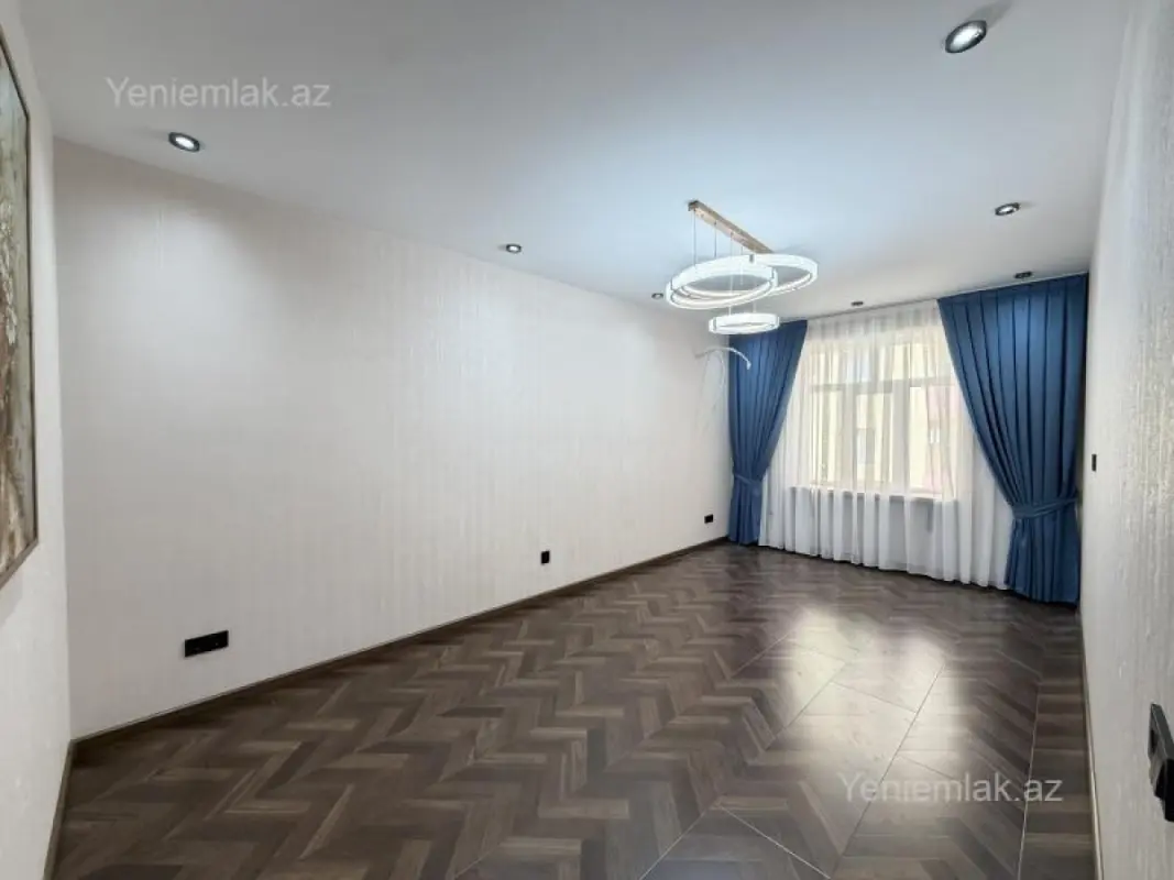Satılır 2 otaqlı köhnə tikili 60 m²