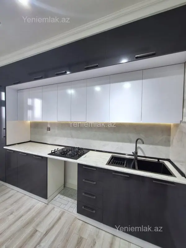 Satılır 3 otaqlı köhnə tikili 74 m²