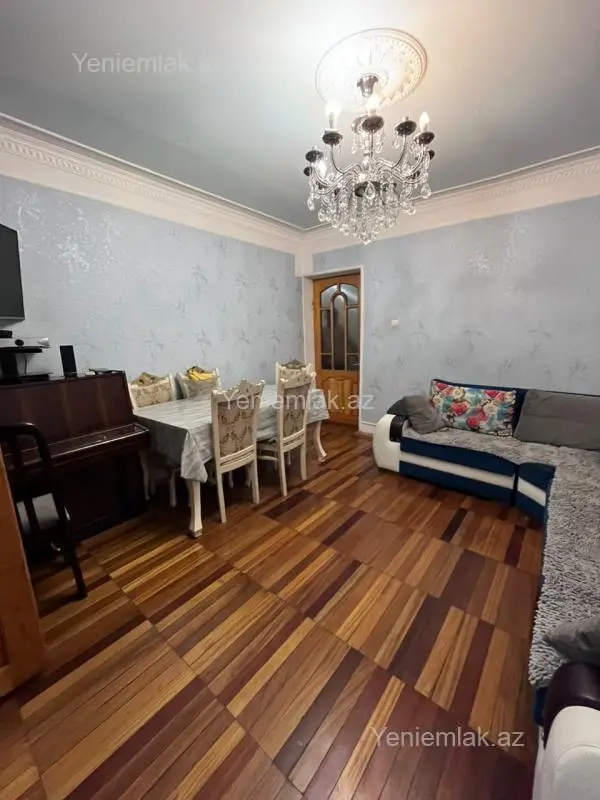 Satılır 2 otaqlı köhnə tikili 54 m²