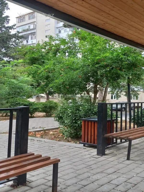 Satılır 2 otaqlı köhnə tikili 65 m²