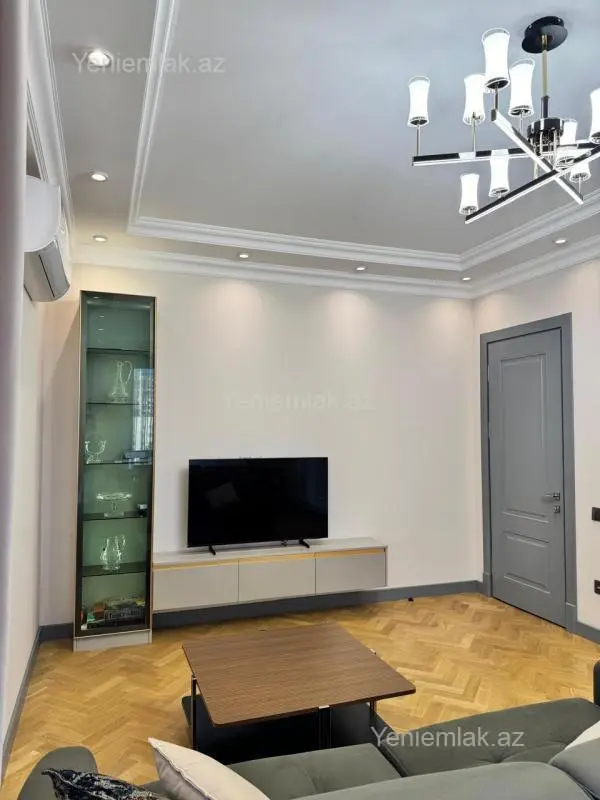 Satılır 4 otaqlı yeni tikili 147 m²