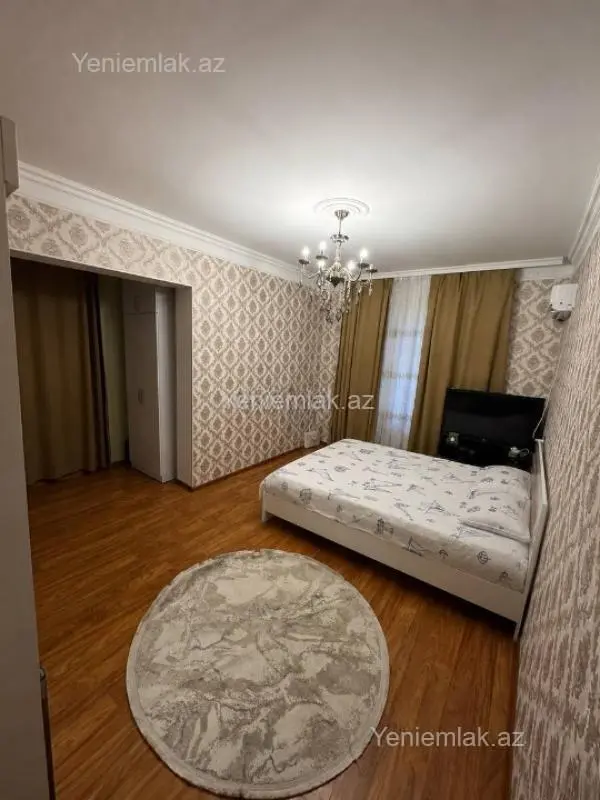 Satılır 2 otaqlı köhnə tikili 55 m²