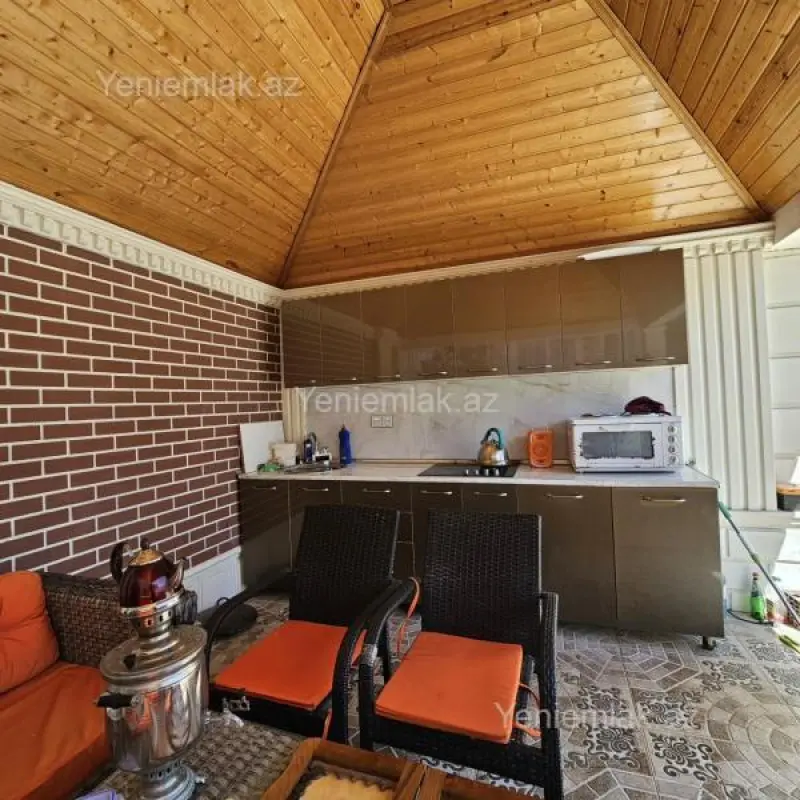 Satılır 4 otaqlı həyət evi 160 m²
