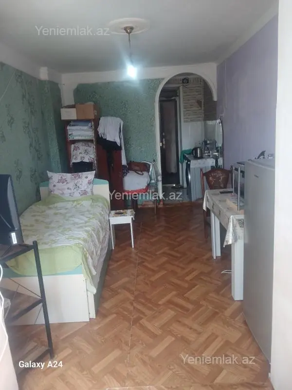 Satılır 1 otaqlı köhnə tikili 20 m²