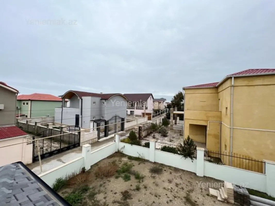 Satılır 5 otaqlı həyət evi 260 m²