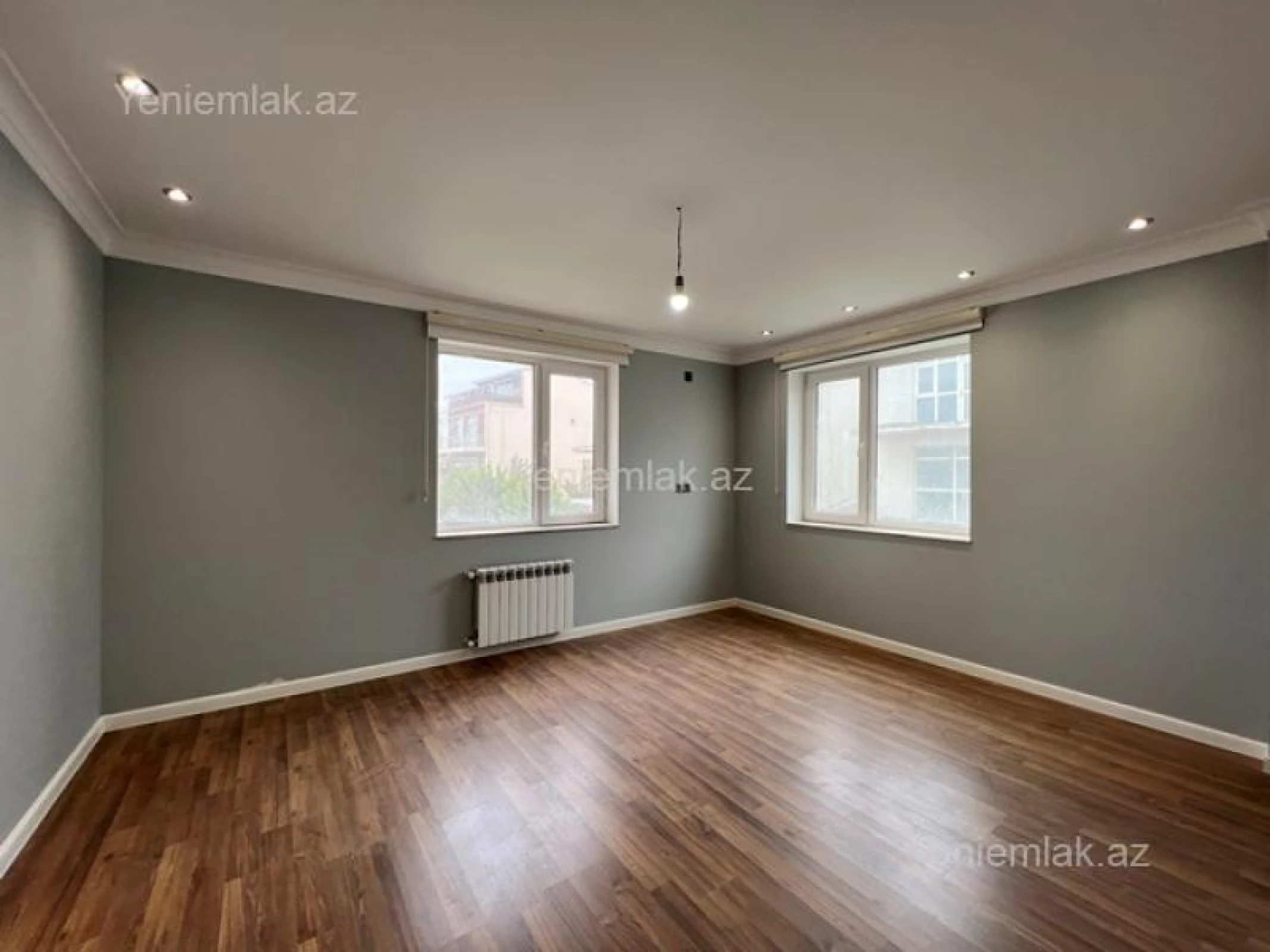 Satılır 5 otaqlı həyət evi 260 m²