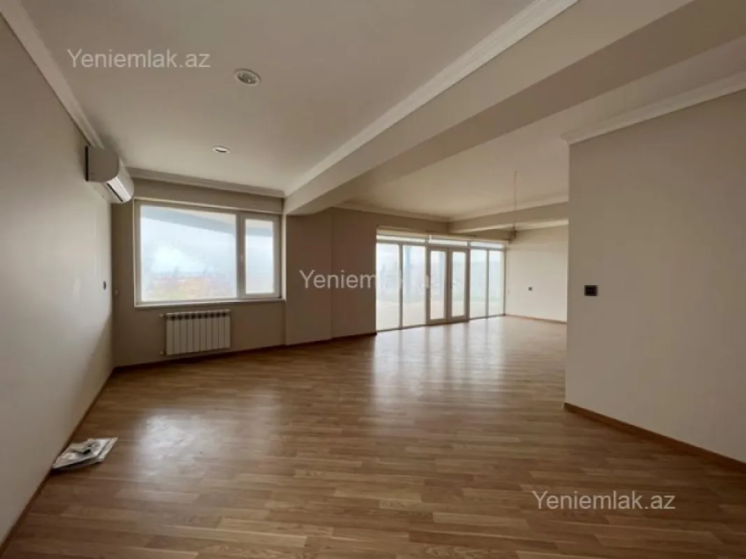 Satılır 5 otaqlı həyət evi 320 m²