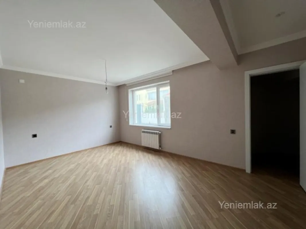 Satılır 5 otaqlı həyət evi 320 m²