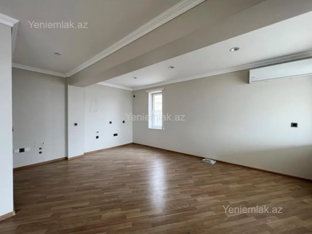 Satılır 5 otaqlı həyət evi 320 m²