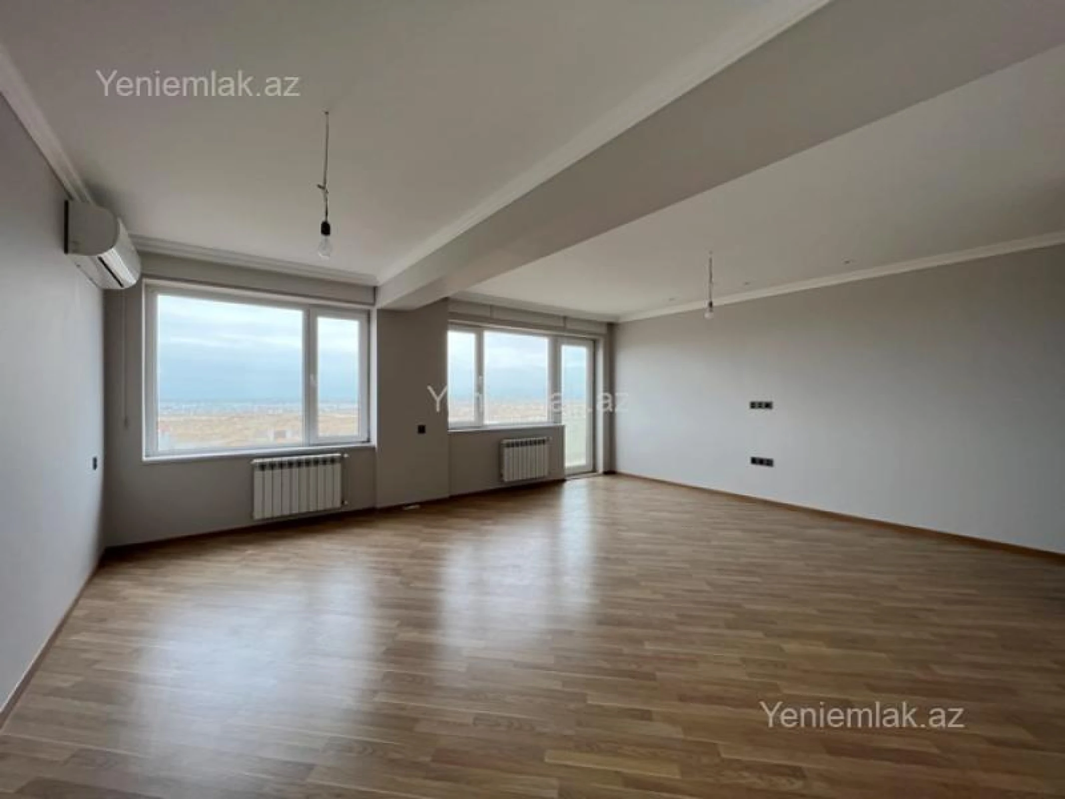 Satılır 5 otaqlı həyət evi 320 m²