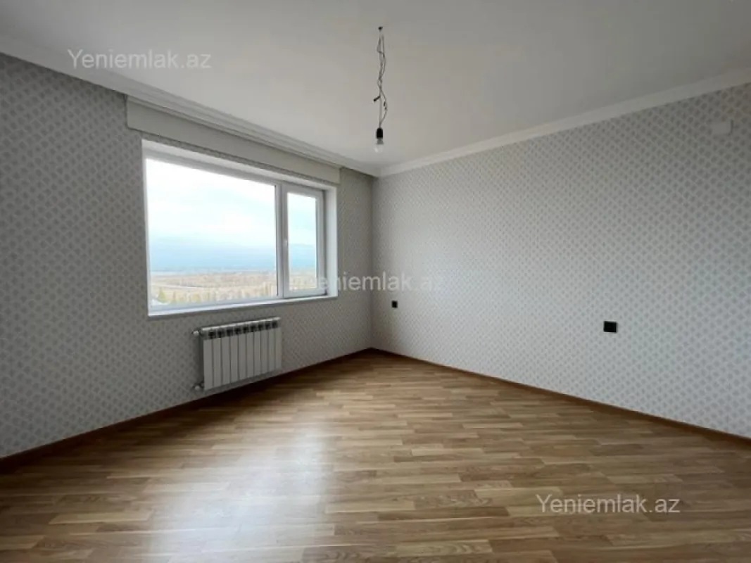 Satılır 5 otaqlı həyət evi 320 m²