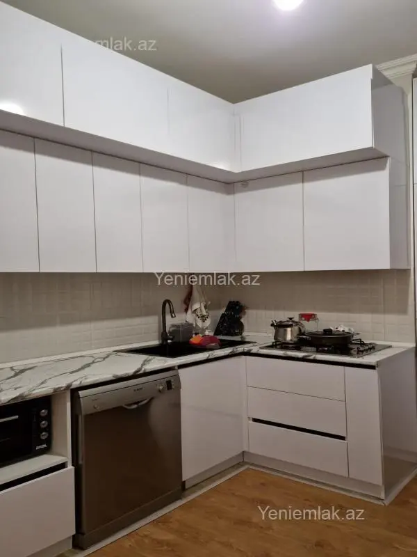 Satılır 3 otaqlı yeni tikili 75 m²