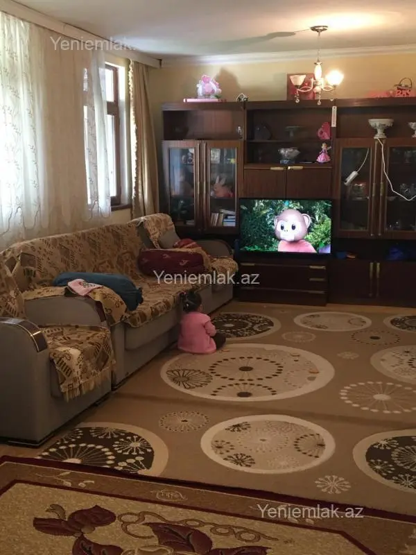 Satılır 5 otaqlı həyət evi 150 m²