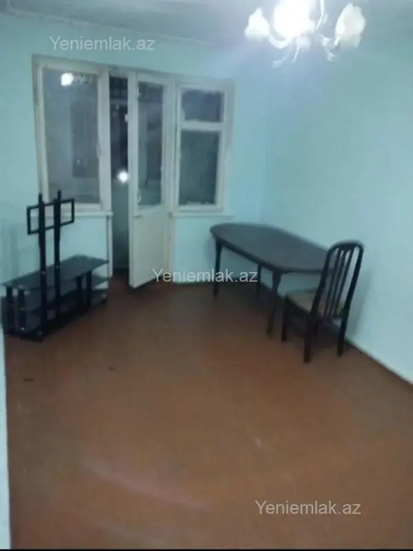 Satılır 1 otaqlı köhnə tikili 32 m²