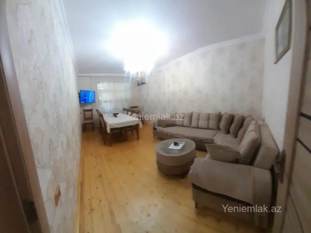 Satılır 3 otaqlı köhnə tikili 75 m²