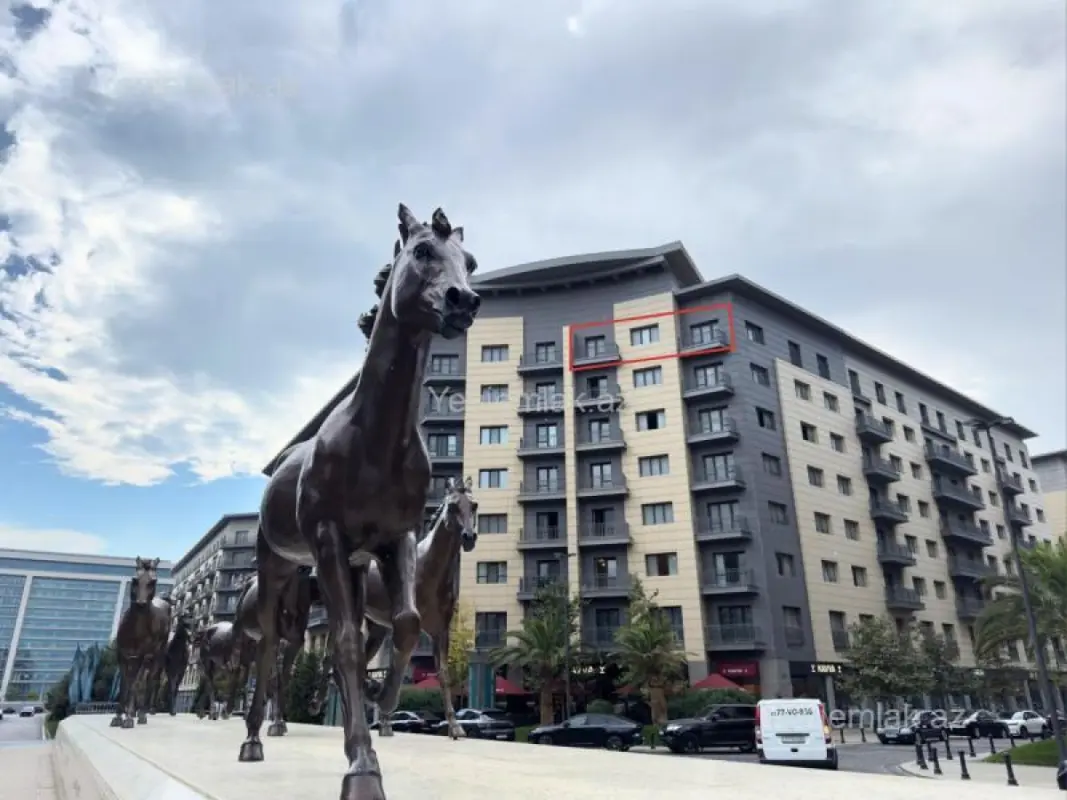Satılır 5 otaqlı yeni tikili 245 m²