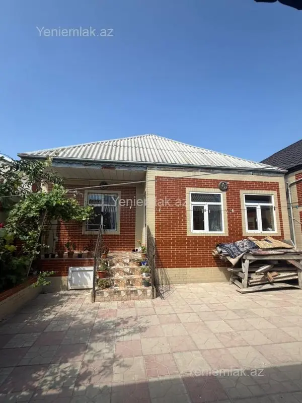 Satılır 3 otaqlı həyət evi 80 m²