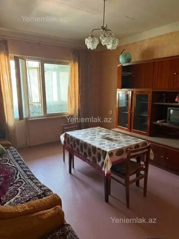 Satılır 3 otaqlı köhnə tikili 68 m²