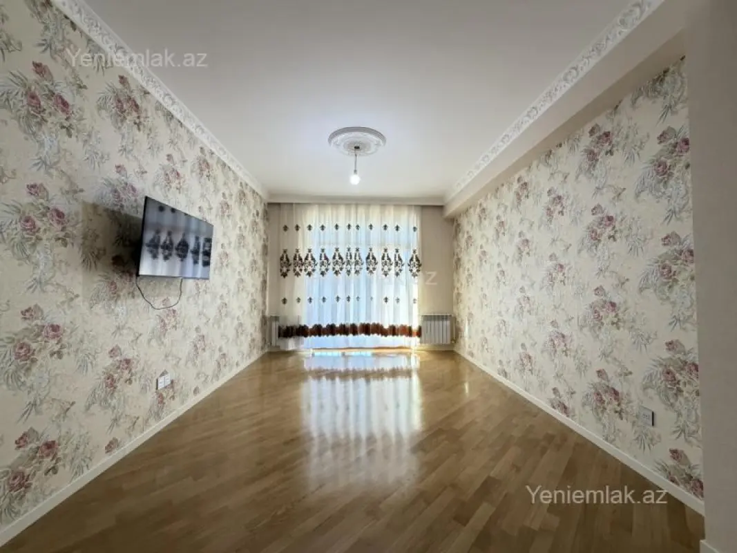 Satılır 3 otaqlı yeni tikili 105 m²