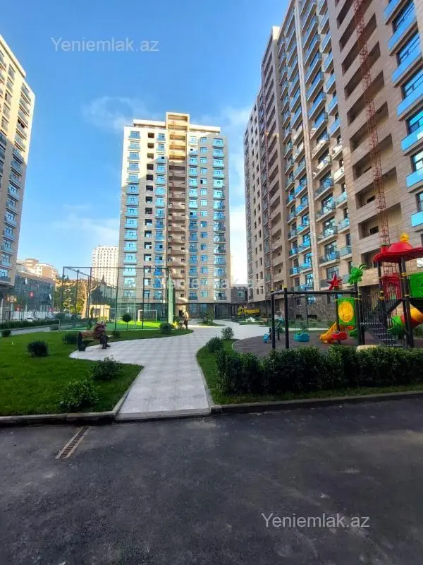 Satılır 3 otaqlı yeni tikili 121 m²