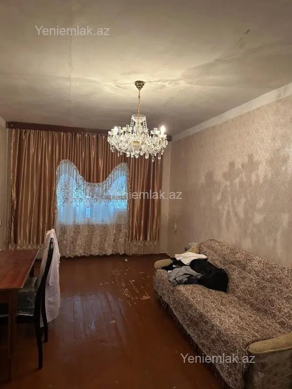 Satılır 3 otaqlı köhnə tikili 75 m²