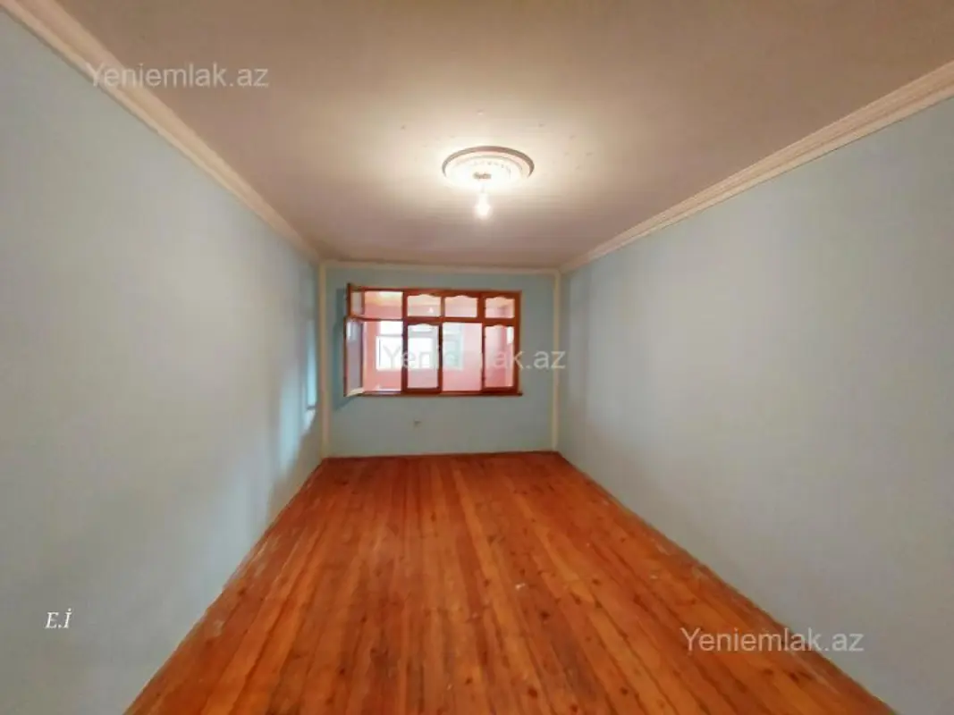 Satılır 1 otaqlı köhnə tikili 50 m²