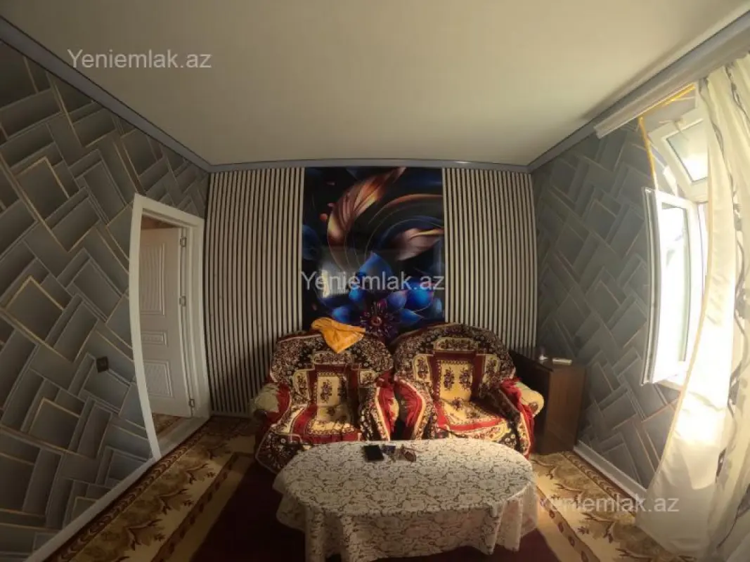 Satılır 1 otaqlı köhnə tikili 36 m²