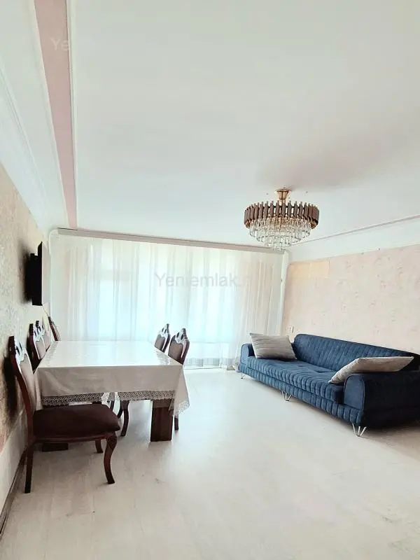 Satılır 2 otaqlı köhnə tikili 50 m²