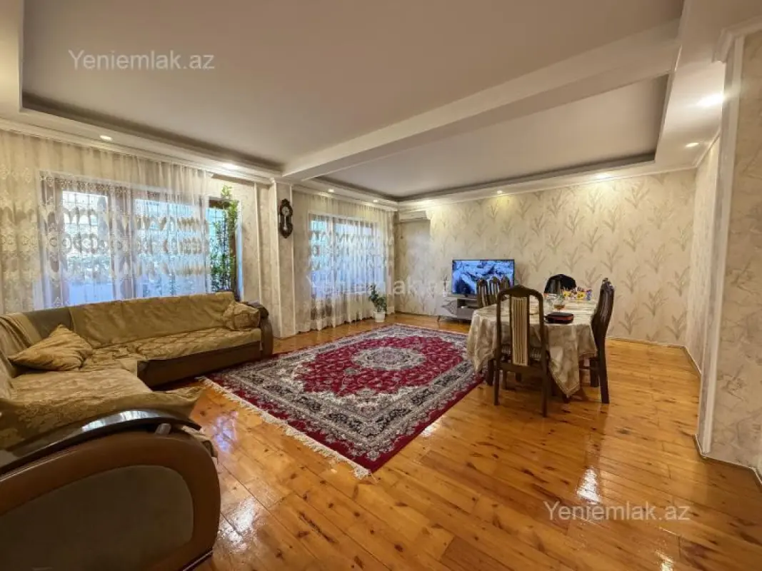 Satılır 5 otaqlı köhnə tikili 120 m²