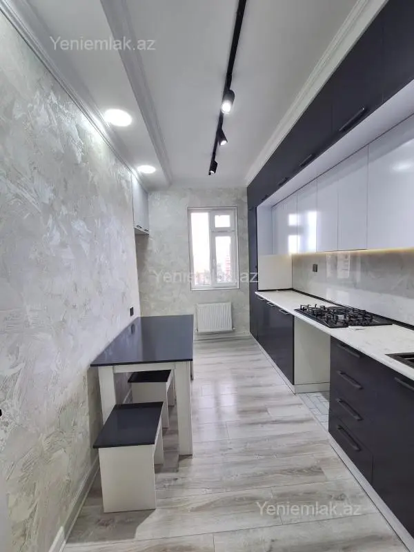 Satılır 3 otaqlı köhnə tikili 70 m²