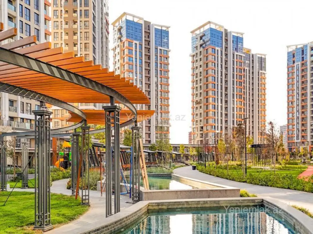 Satılır 4 otaqlı yeni tikili 130 m²