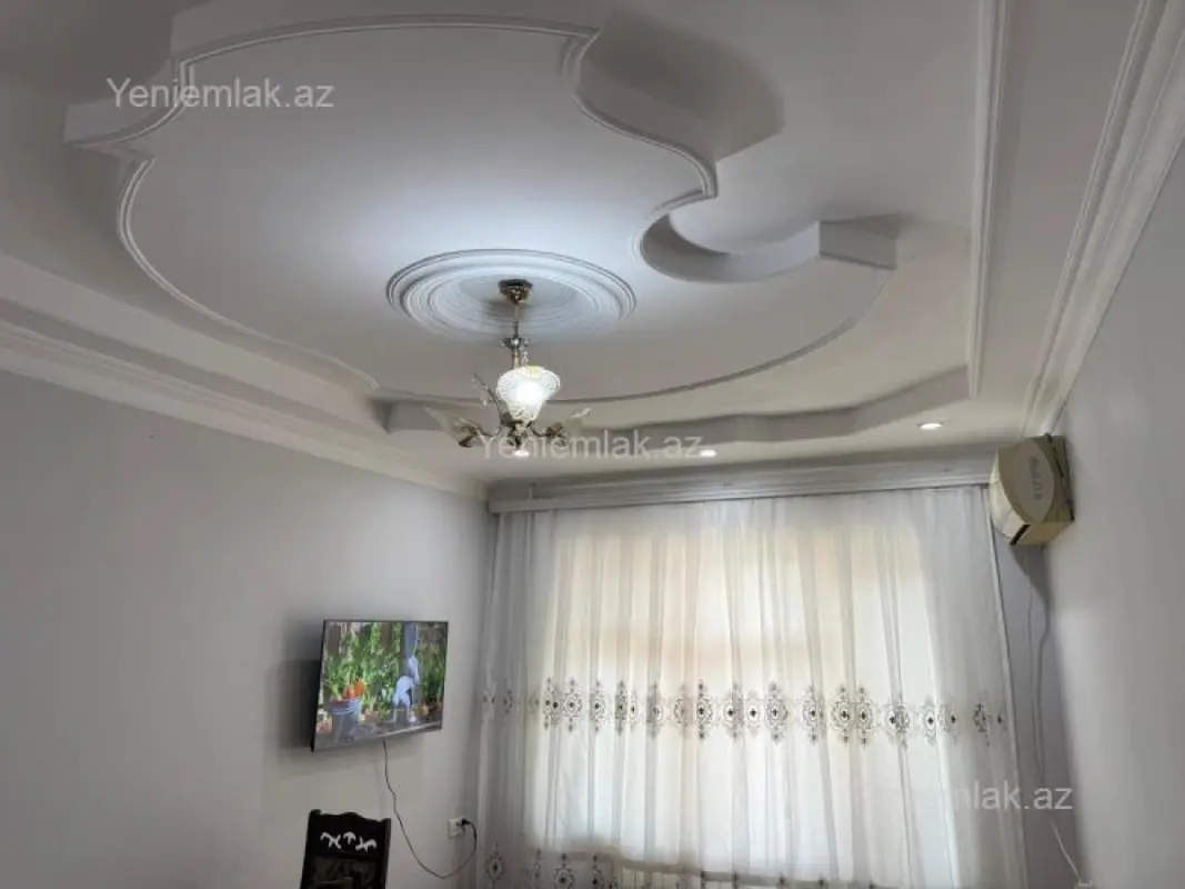 Satılır 3 otaqlı köhnə tikili 85 m²
