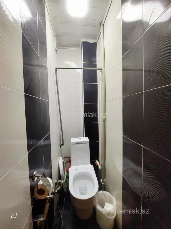 Satılır 2 otaqlı köhnə tikili 55 m²