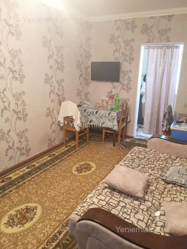 Satılır 1 otaqlı köhnə tikili 34 m²