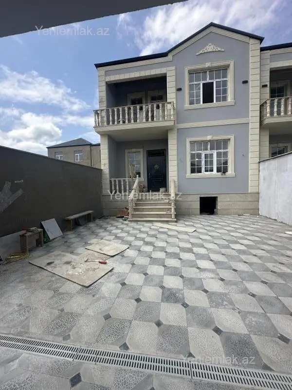 Satılır 5 otaqlı həyət evi 190 m²
