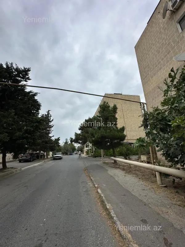 Satılır 3 otaqlı köhnə tikili 75 m²