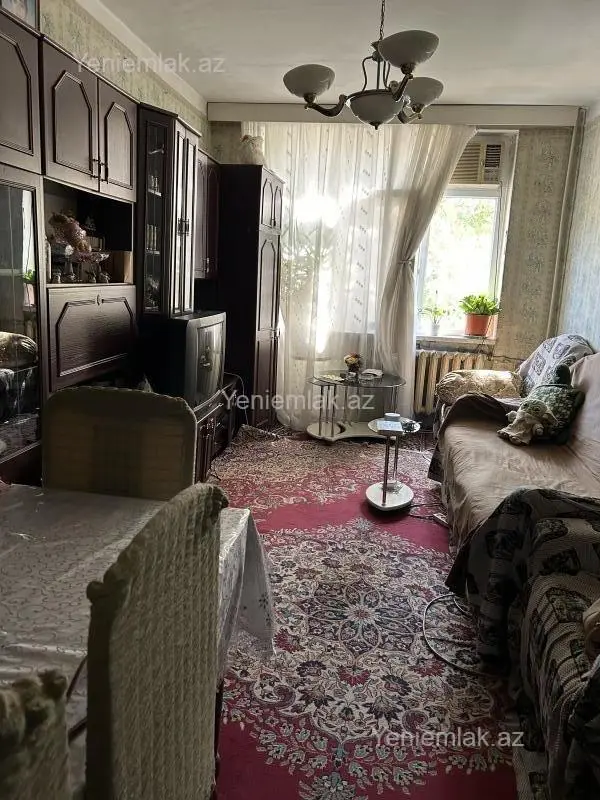 Satılır 3 otaqlı köhnə tikili 67.6 m²