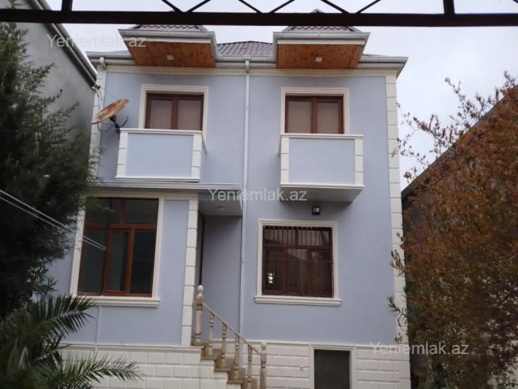 Satılır 4 otaqlı həyət evi 220 m²