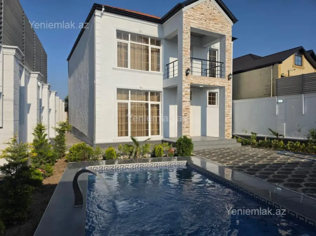 Satılır 5 otaqlı həyət evi 180 m²