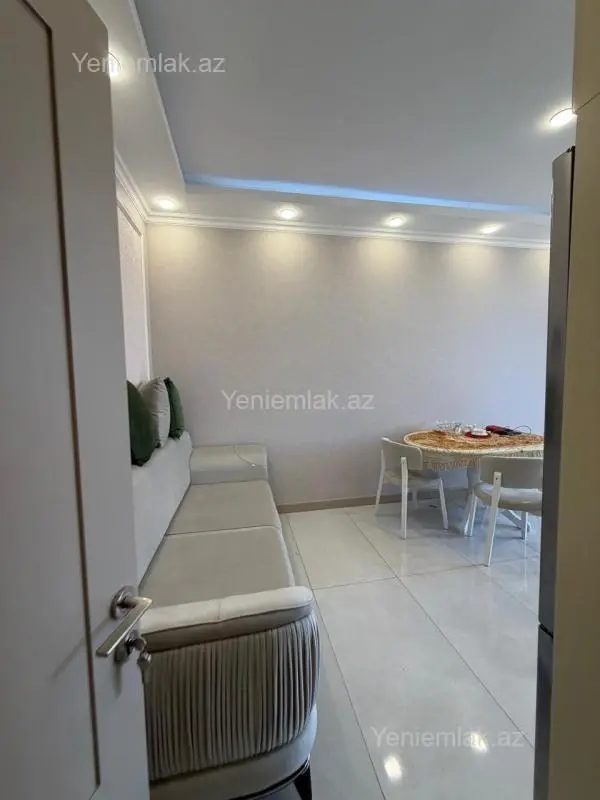 Satılır 2 otaqlı yeni tikili 61 m²