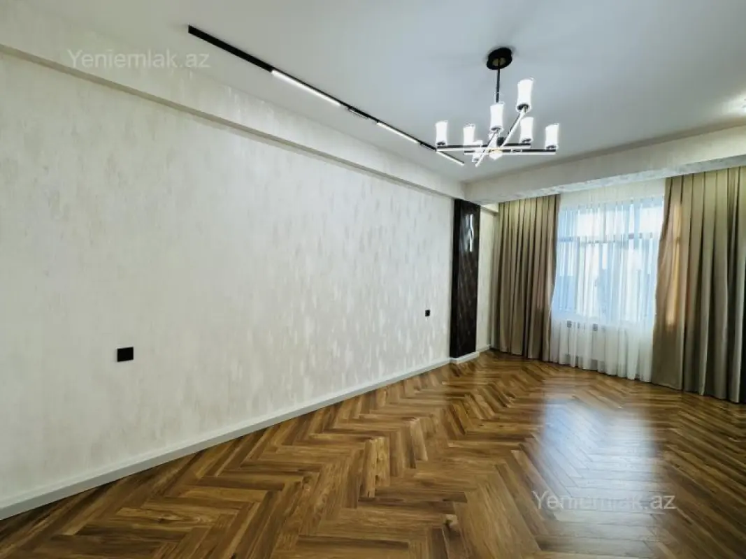 Satılır 2 otaqlı yeni tikili 72 m²