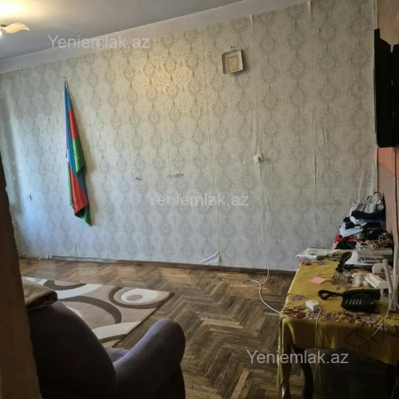 Satılır 5 otaqlı köhnə tikili 120 m²
