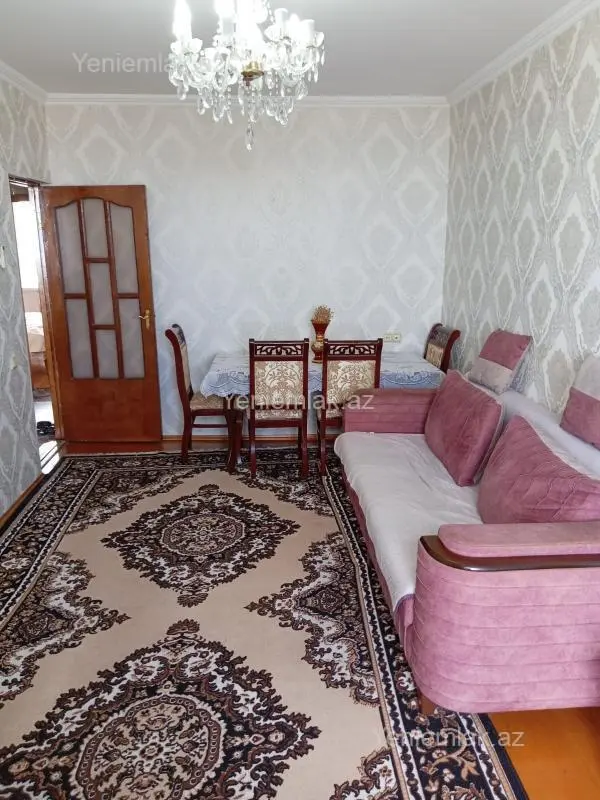 Satılır 2 otaqlı köhnə tikili 60 m²